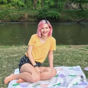 Meet your Posher, Nora